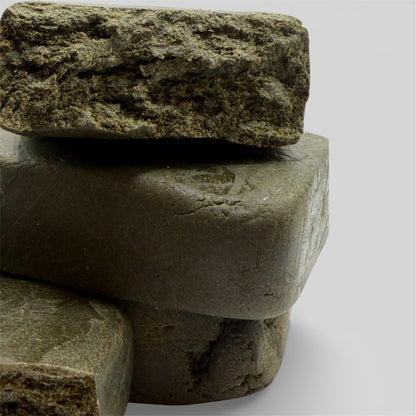 Manali-cream-hash-40procent-thca-closeup